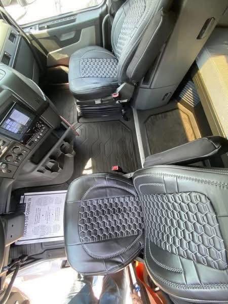 Truck cleaning service