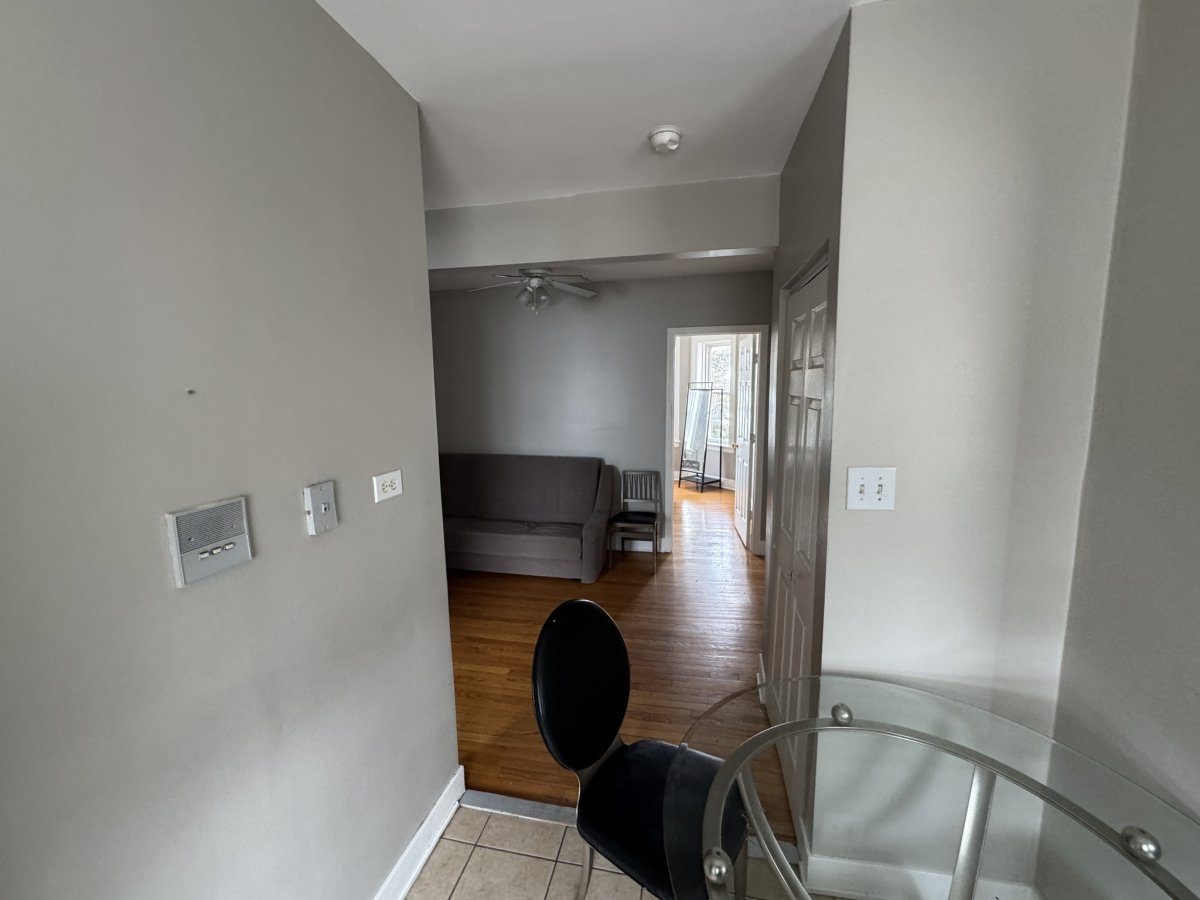 Nuomoja  šviesų 1 miegamojo butą