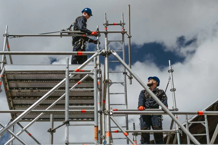 Ieškome pastolių montuotojų darbui Olandijoje!