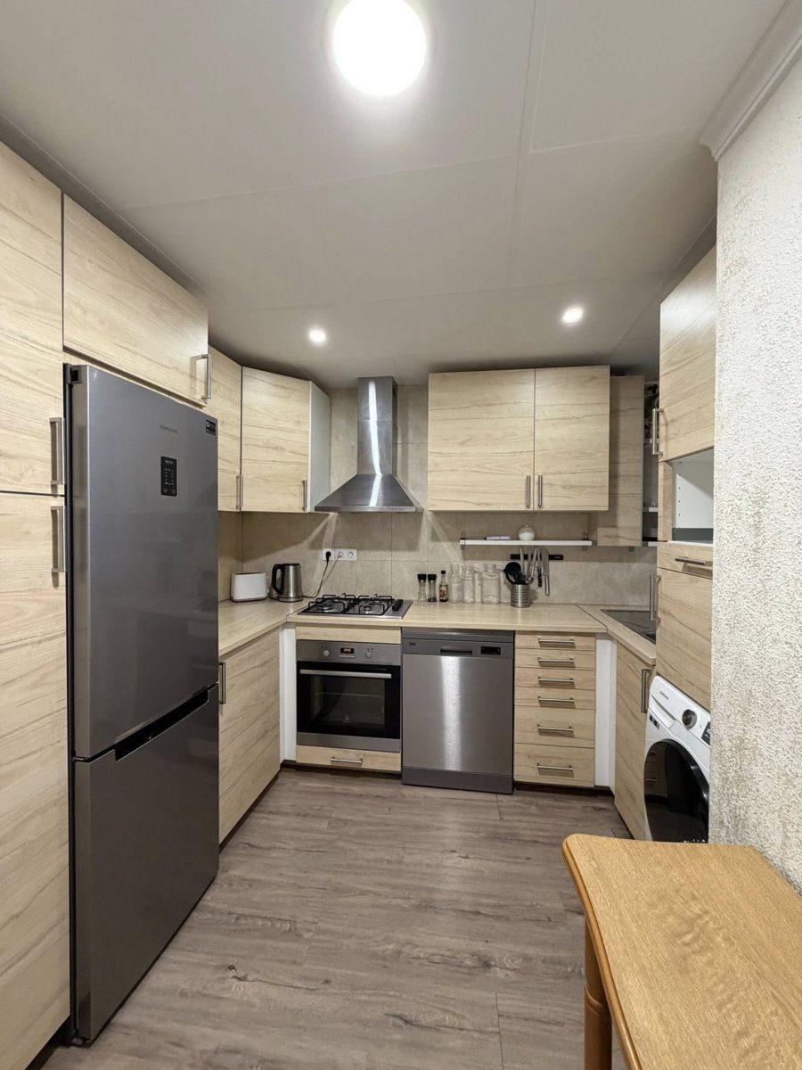 Nuomojamas puikus 3 miegamųjų „ático“ tipo butas su terasa ir barbekiu, Alikantėje