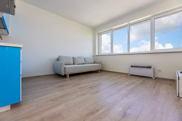 Parduodami Butai Šventojoje