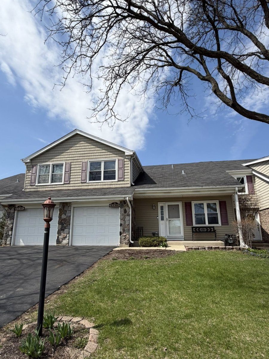 Išnuomojamas erdvus 3 miegamųjų, 1,5 vonios townhouse Naperville, zip 60540.