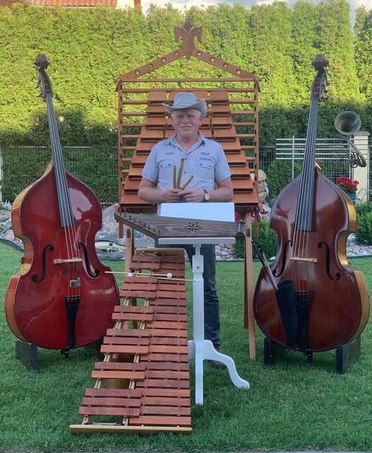 Meistras Bronius gamina, restauruoja, derina, parduoda muzikos instrumentus, pultus natoms!!!