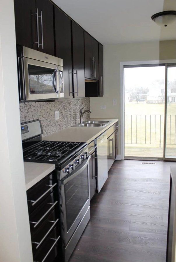 Išnuomojamas townhouse Woodridge rajone