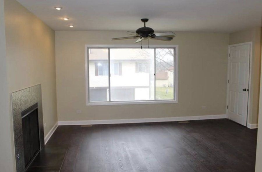 Išnuomojamas townhouse Woodridge rajone
