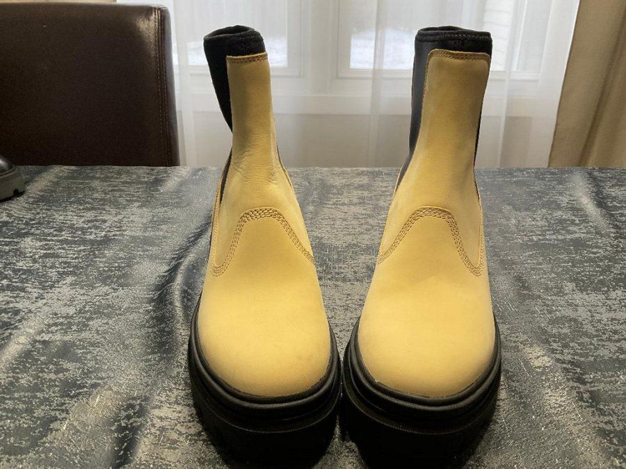 Timberland Yellow Everleigt 7 Chelsea Boots