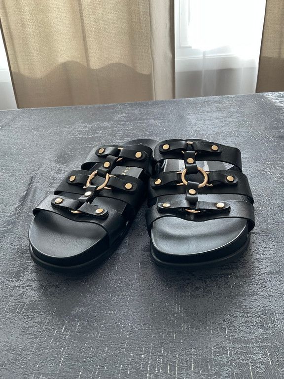 Mark fisher Women's Foot bed sandals. NEW
