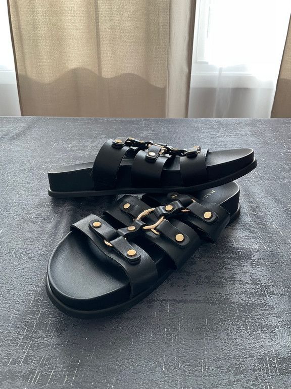 Mark fisher Women's Foot bed sandals. NEW