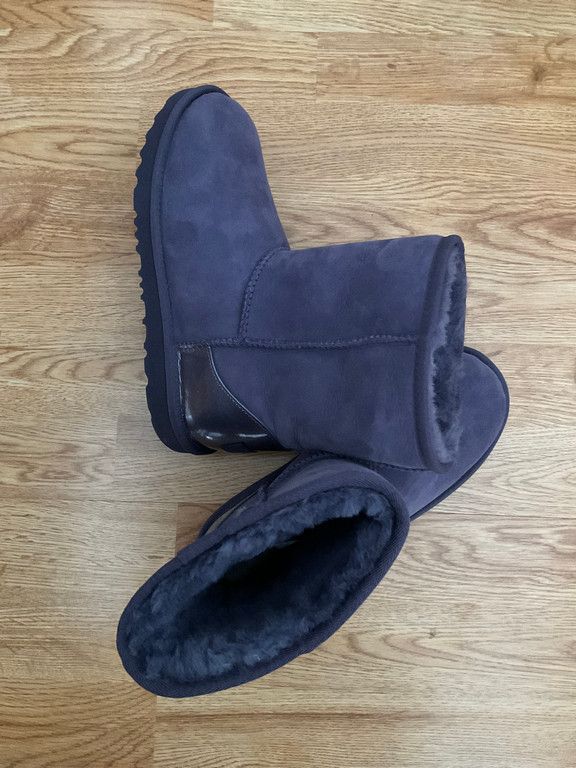 UGG New Classic Short II boots