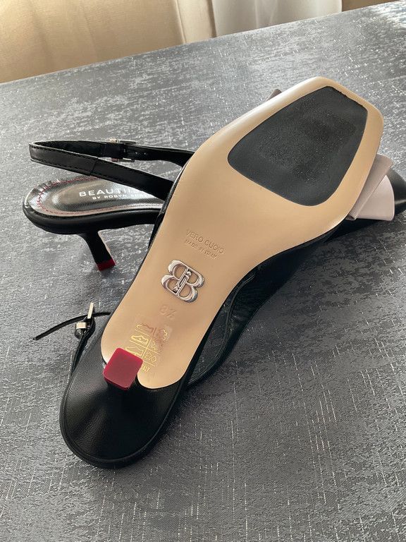 Vero Cuoio Made in Italy.NEW