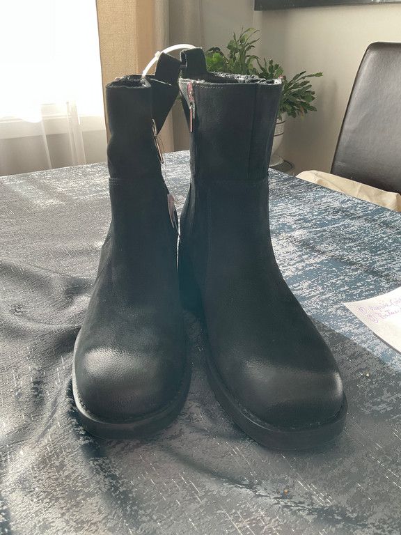 Blondo waterproff boots.NEW