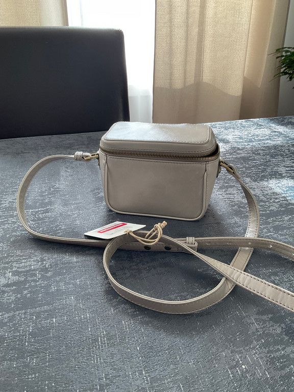 Authentic HOBO collection Driffwood Genuine Leather Crossbody Bag