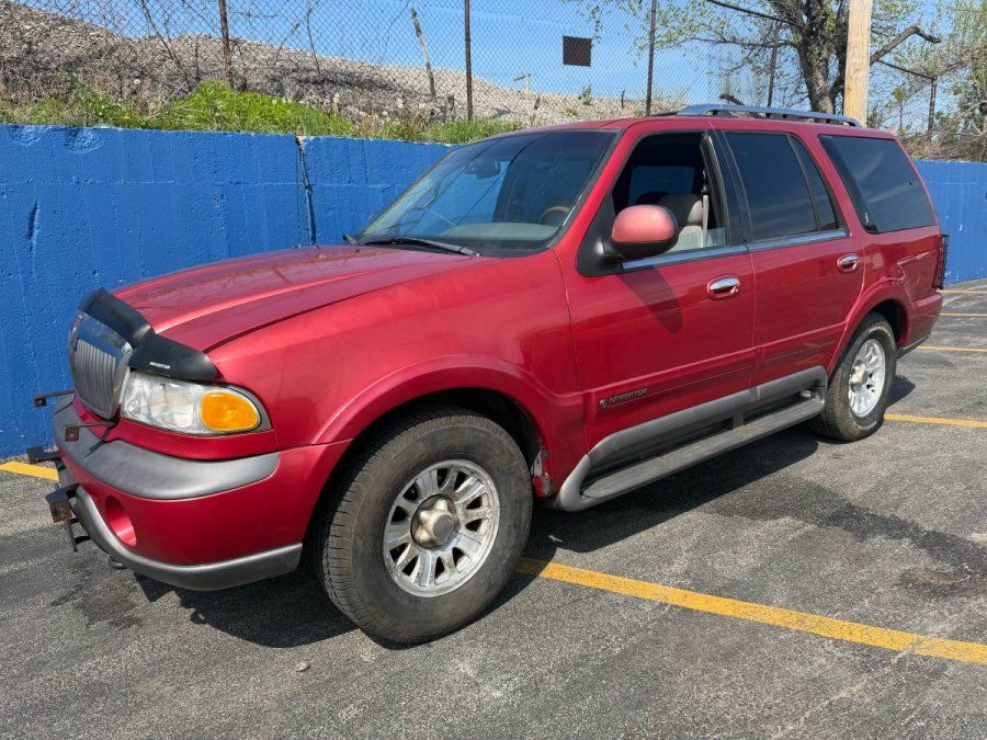 1998 Linclon Navigator NEEDS TLC 5.4L V8 4x4 Loaded Leather Third Row - $1,000