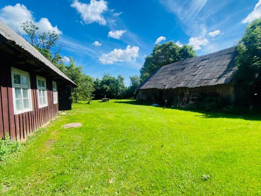 Parduodama erdvi sodyba Ž. Naumiestis  Sodų g. 34